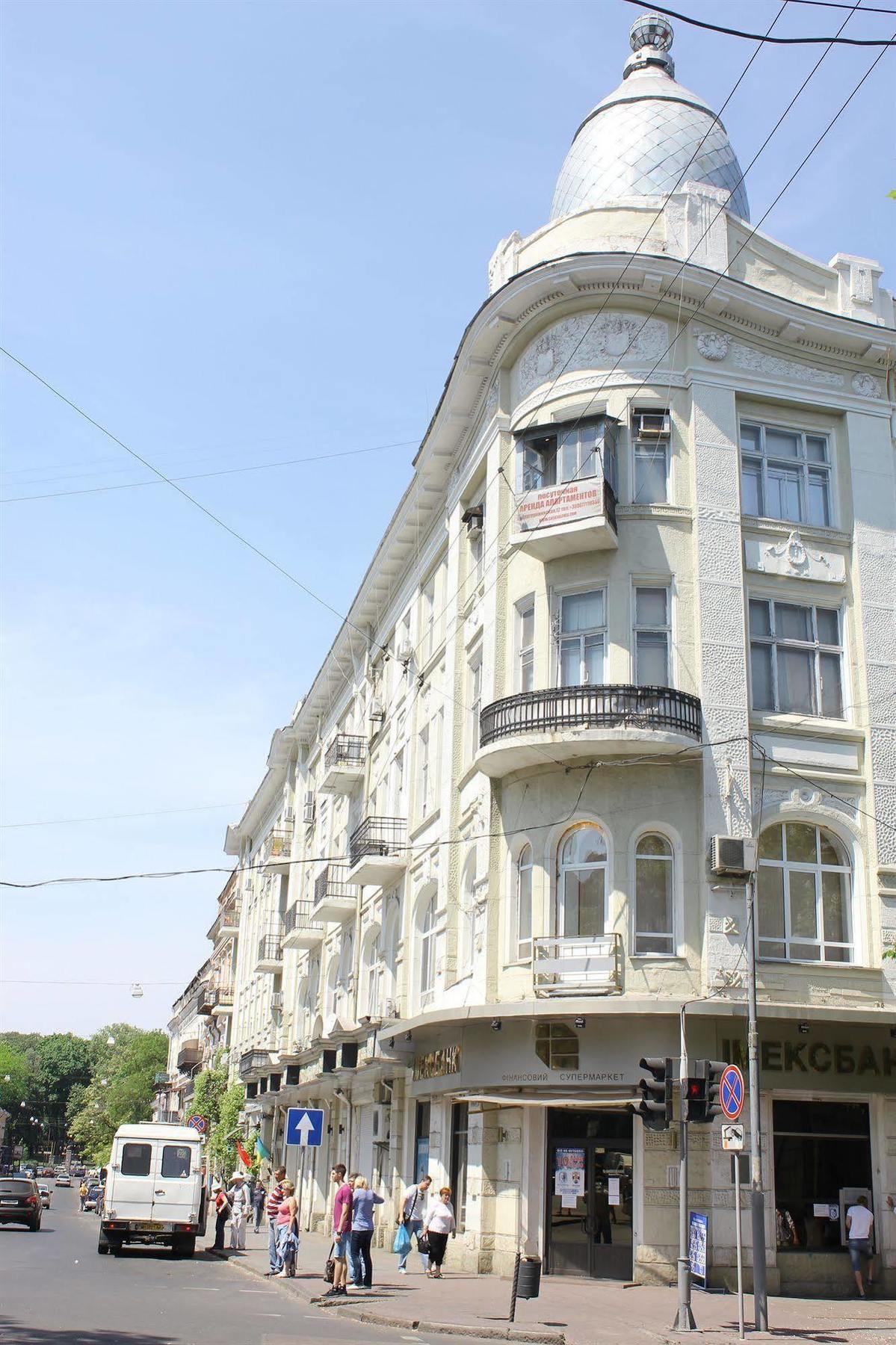 Darkmen Hotel Odessa โอเดสซา ภายนอก รูปภาพ